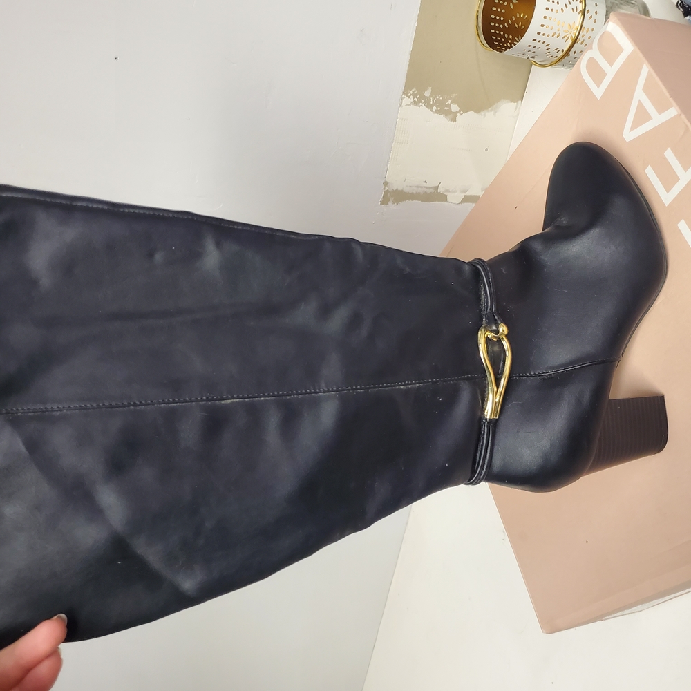 Black Knee-High Women's Boots